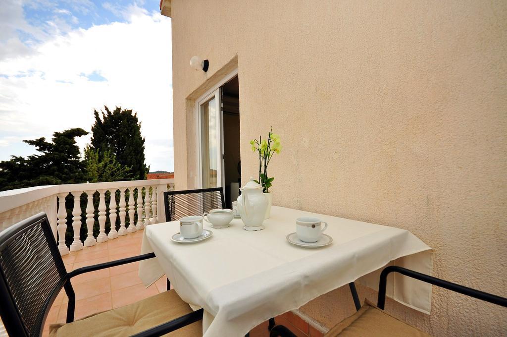 Apartments Toni Vodice Exterior photo