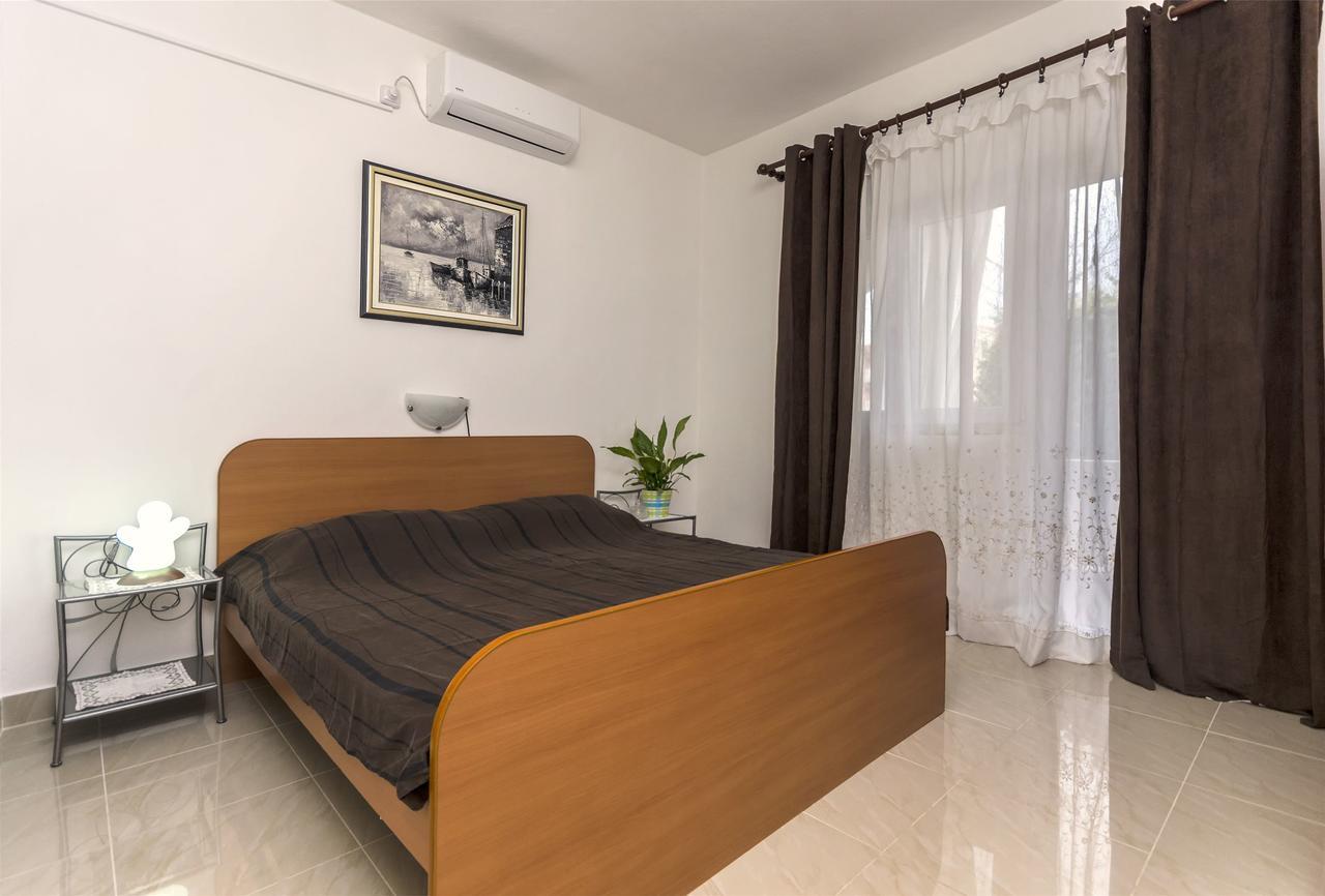 Apartments Toni Vodice Exterior photo