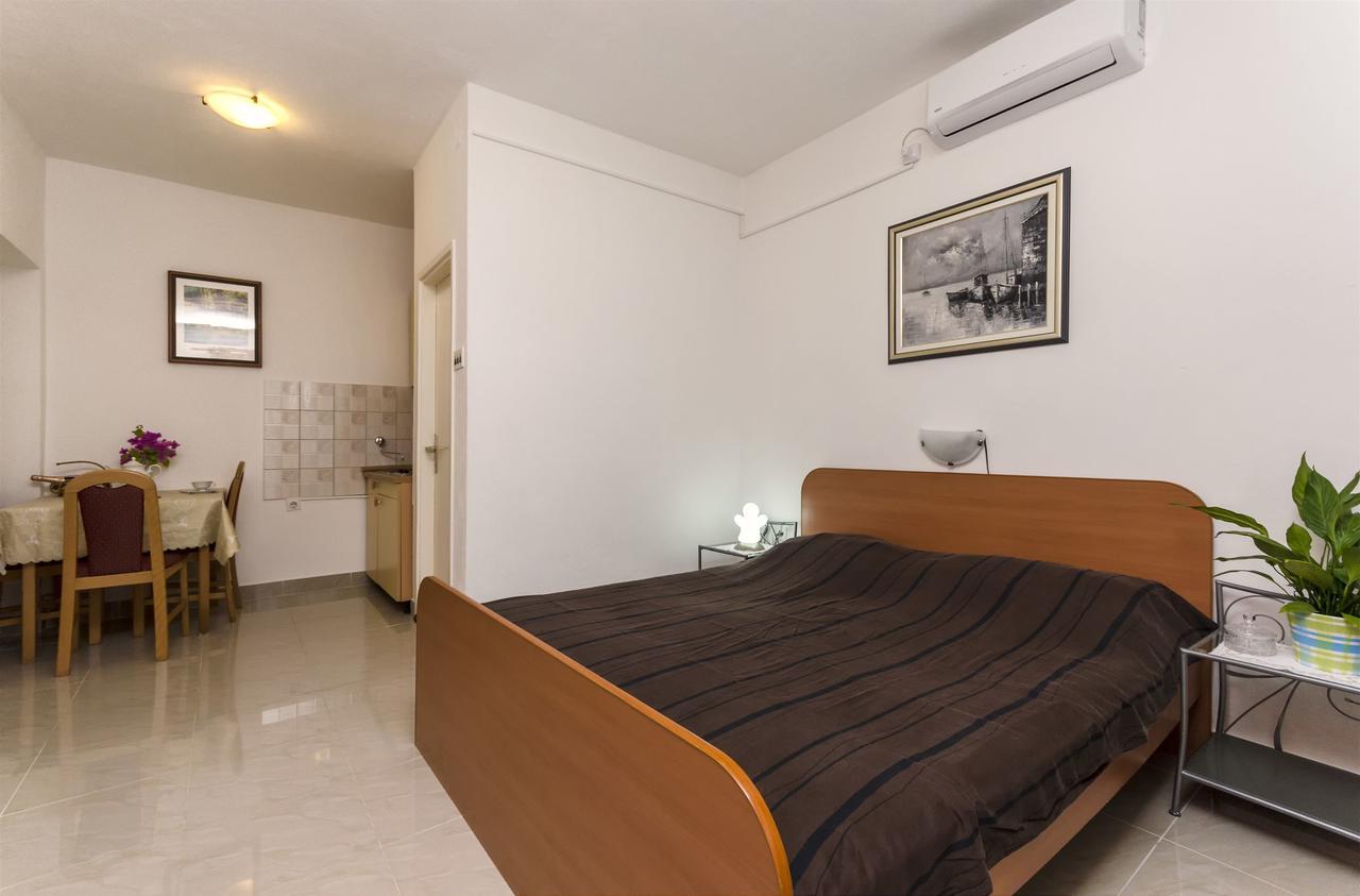 Apartments Toni Vodice Exterior photo